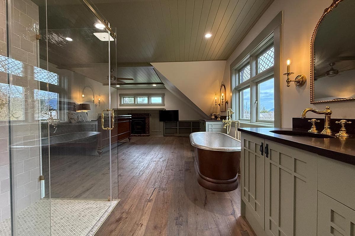 Luxury bathroom renovation in Chilliwack by Batzbuild